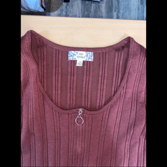 women's size medium zip up long sleeve sweater top/shirt/blouse - Picture 2 of 3